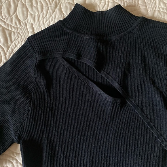 Lea & Viola Front Cutout Sweater - Picture 3 of 8